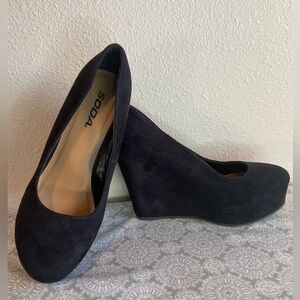 Soda~Durable~Fashion~Black~Faux Suede~High Platform~Wedge~Slip-On~Shoe~Size 9